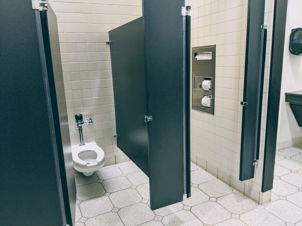 Cost of Commercial Toilet Installation in Nampa